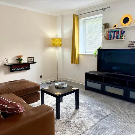 No23 - Bright & Spacious 2nd Floor Flat - Pet Friendly 아파트