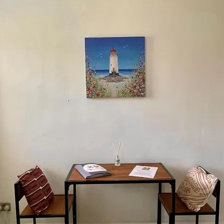 No23 - Bright & Spacious 2nd Floor Flat - Pet Friendly - Noon Check Out 公寓 *