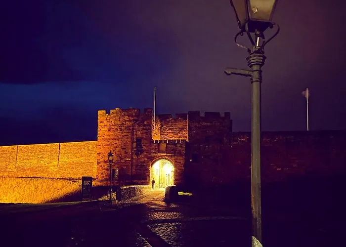 公寓 No23 - Bright & Spacious 2nd Floor Flat - Pet Friendly - Noon Check Out