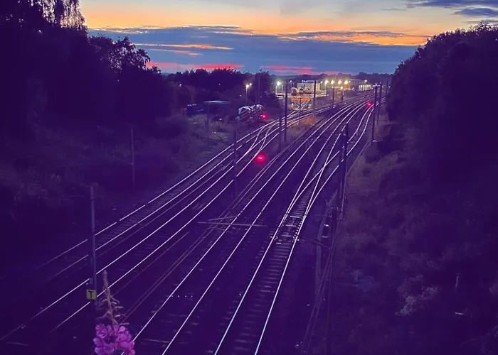 公寓 No23 - Bright & Spacious 2nd Floor Flat - Pet Friendly - Noon Check Out