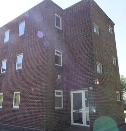 No23 - Bright & Spacious 2nd Floor Flat - Pet Friendly - Noon Check Out Stanwix